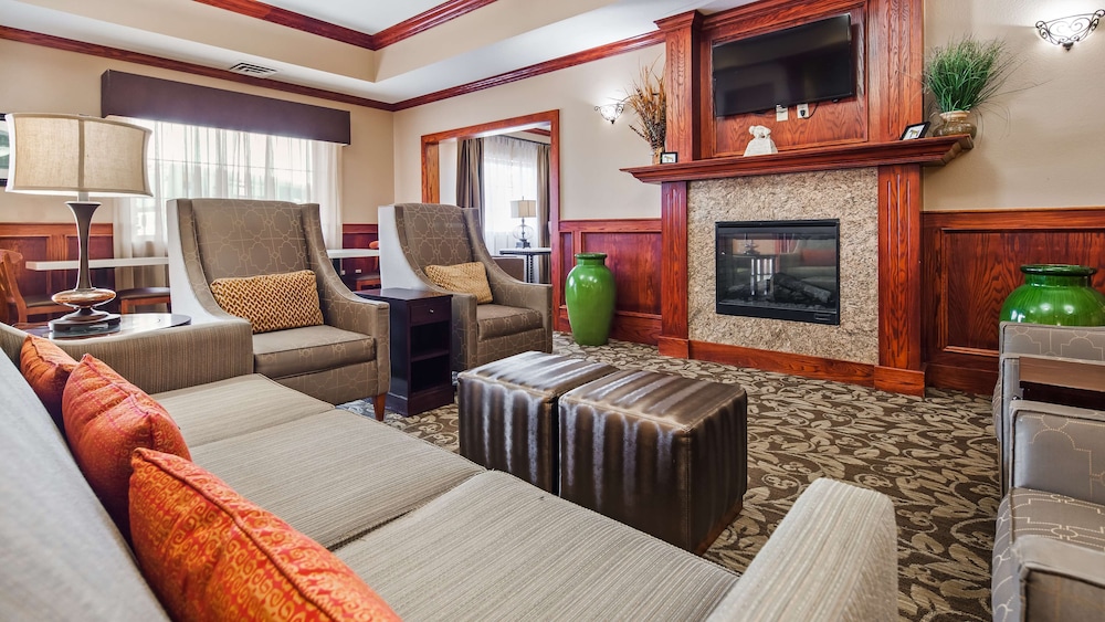 Best Western Plus Butterfield Inn 22/44
