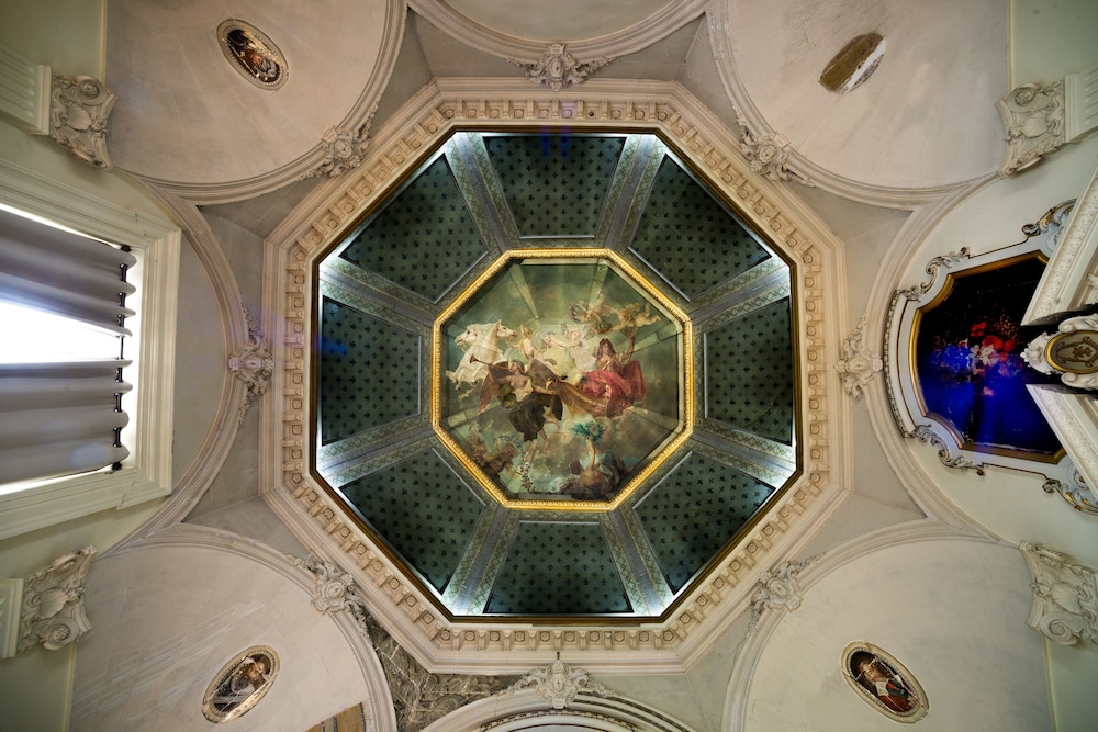 Pavillon Henri IV 5/50