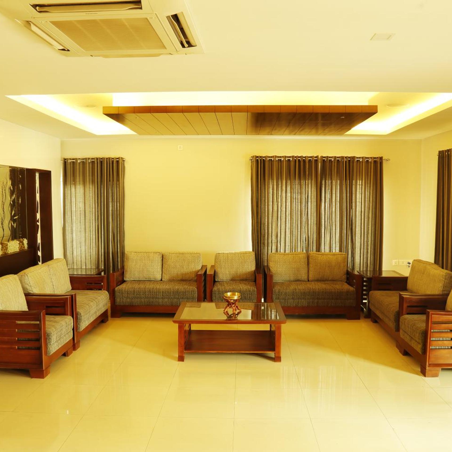 RYDGES INN KOTTAKAL 20/28