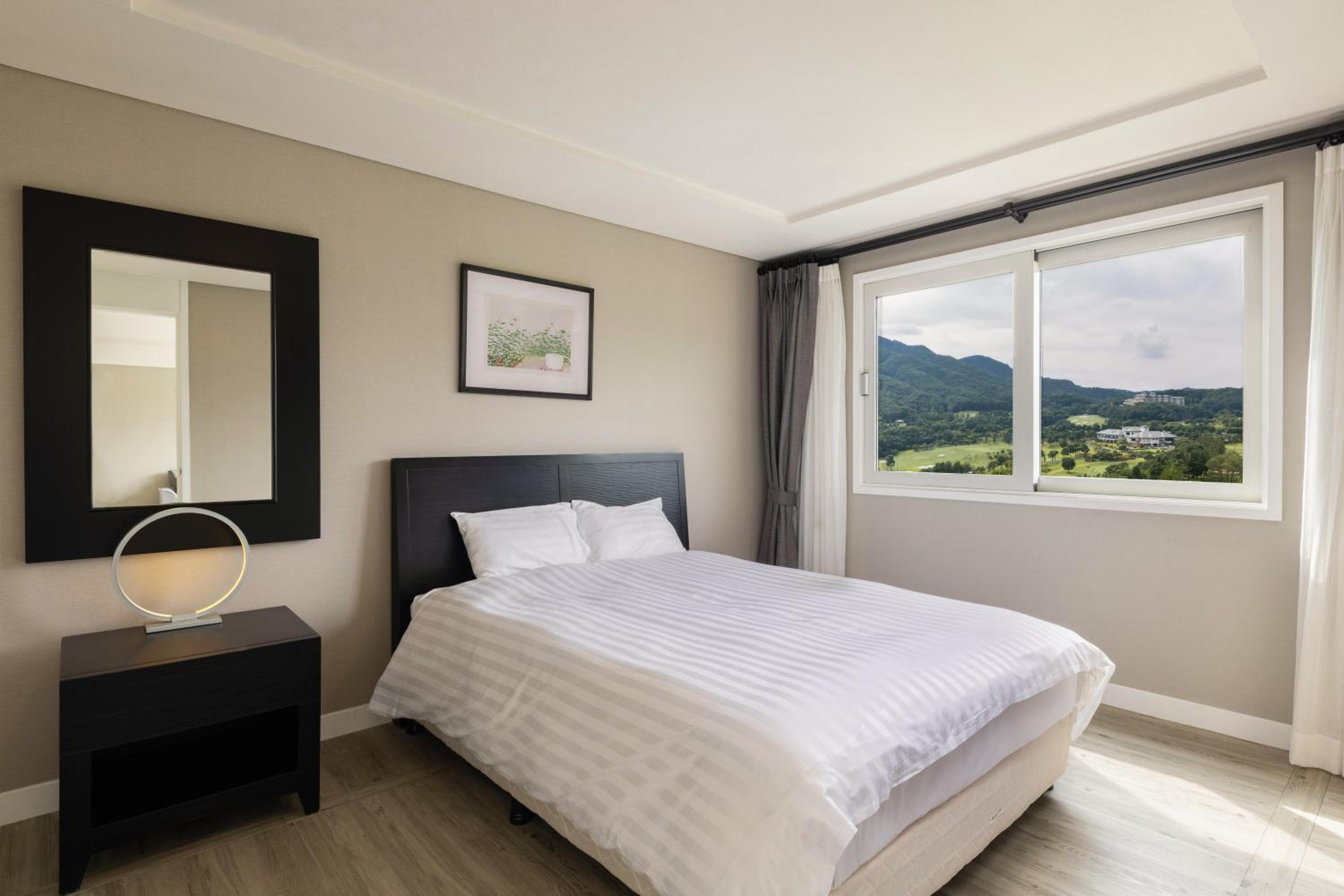 Noble, 2 Beds, 31 Pyeong
