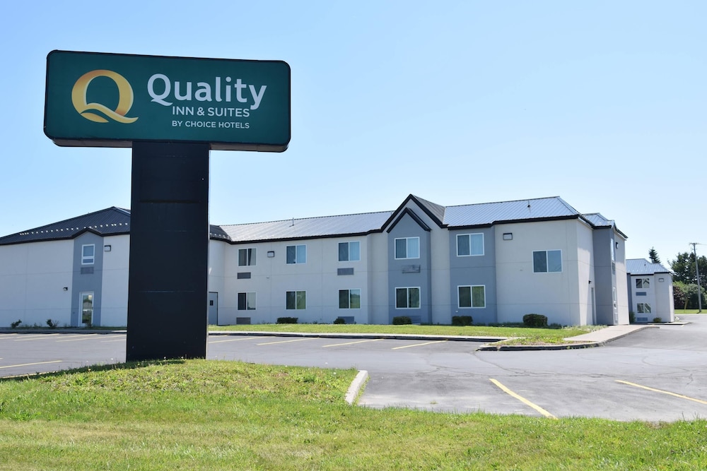 Quality Inn and Suites Watertown Fort Drum 3/50