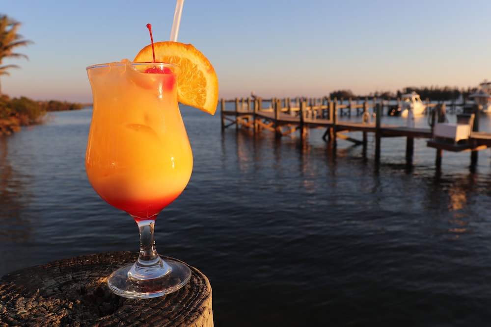 Capt Hiram S Resort 34/59