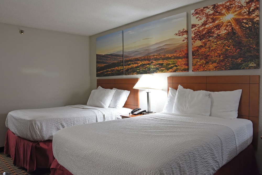 Days Inn by Wyndham Lebanon 9/35