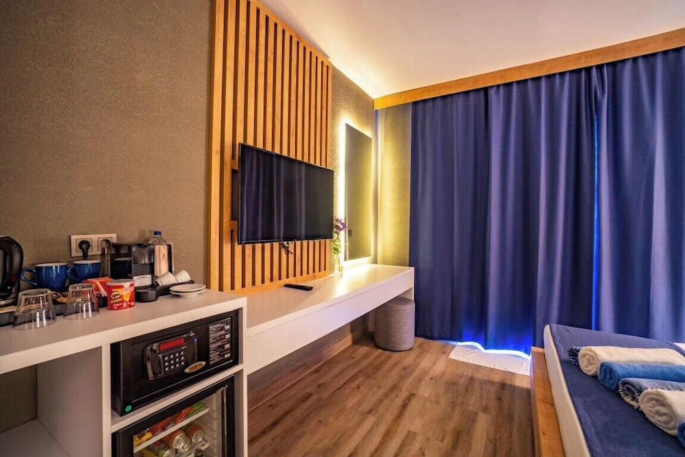 L HOTEL SARIGERME 13/48