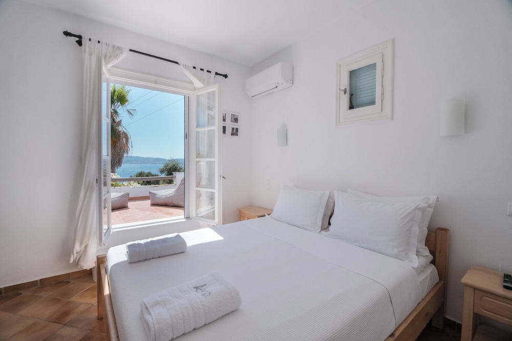 2 BEDROOMS, APARTMENT, GARDEN VIEW
