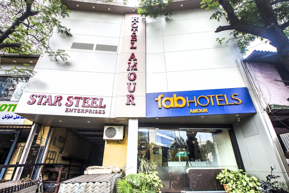 Fabhotel Amour Andheri East 1/17