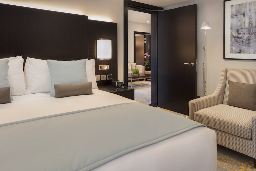 Crowne Plaza Bahrain 20/78