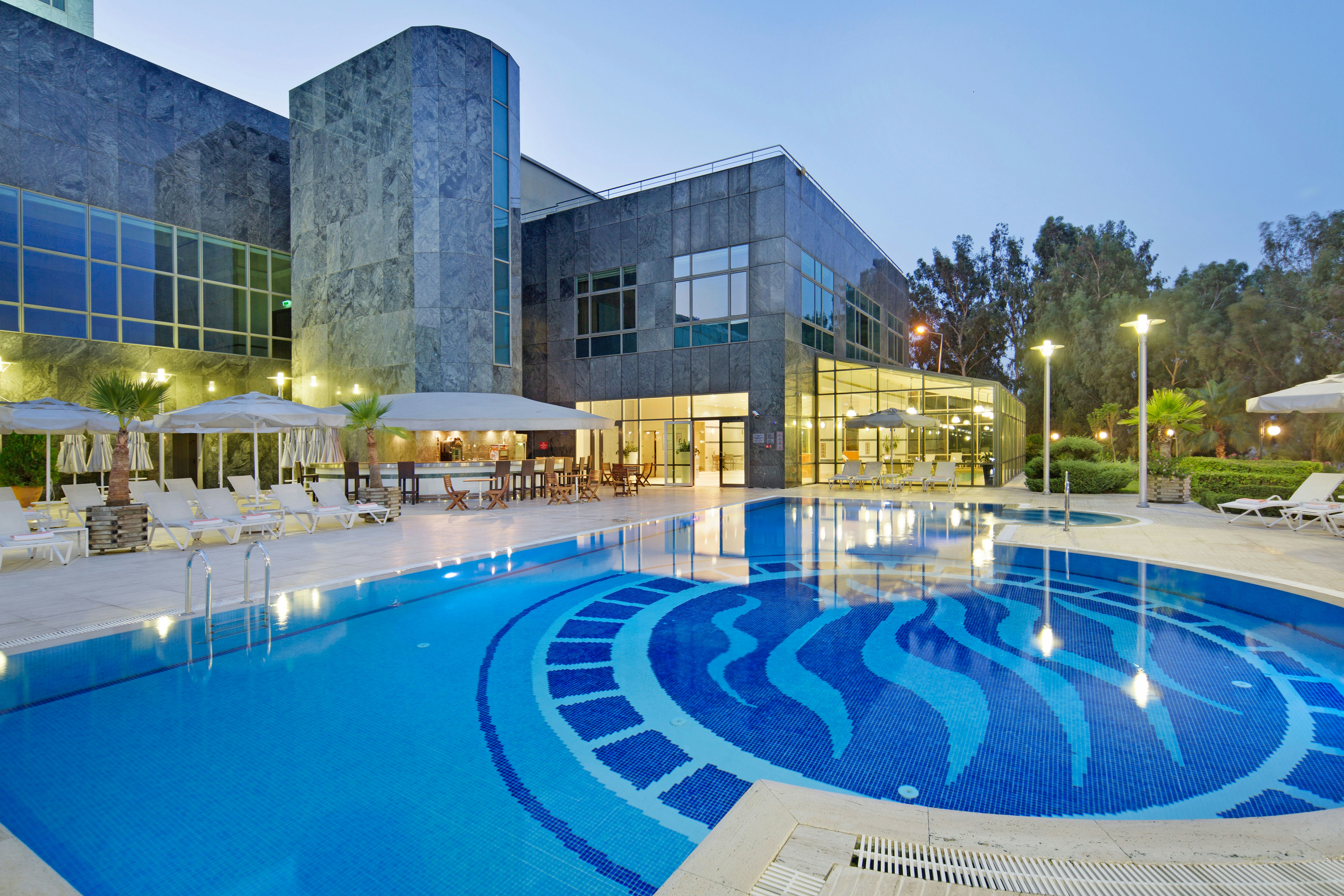 Adana HiltonSA 42/83