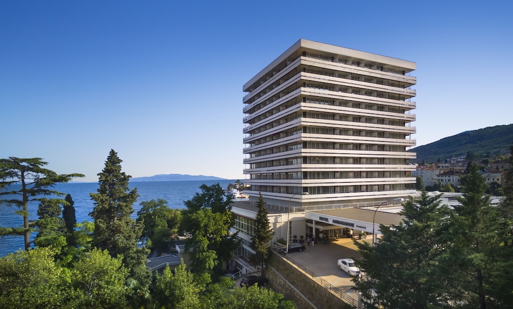 Hotel Ambasador in OPATIJA