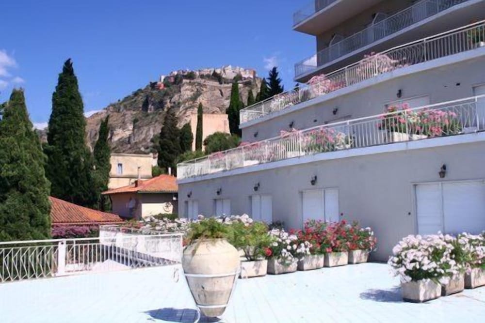 Mediterranee Hotel 6/63