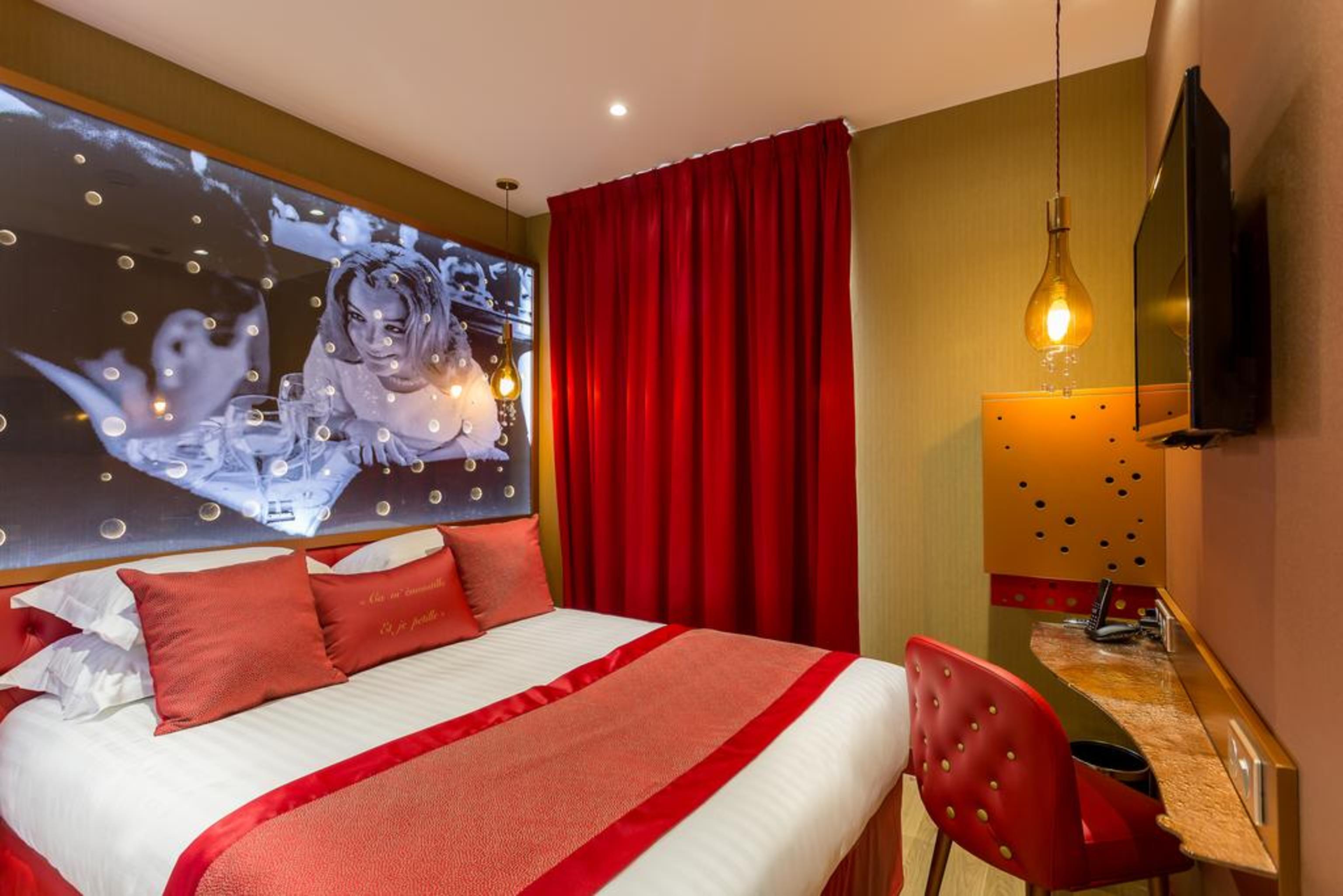 غرفة كلاسيكية بسرير مزدوج أو سريرين منفصلين، Les Bulles de Paris Hotel 2/2
