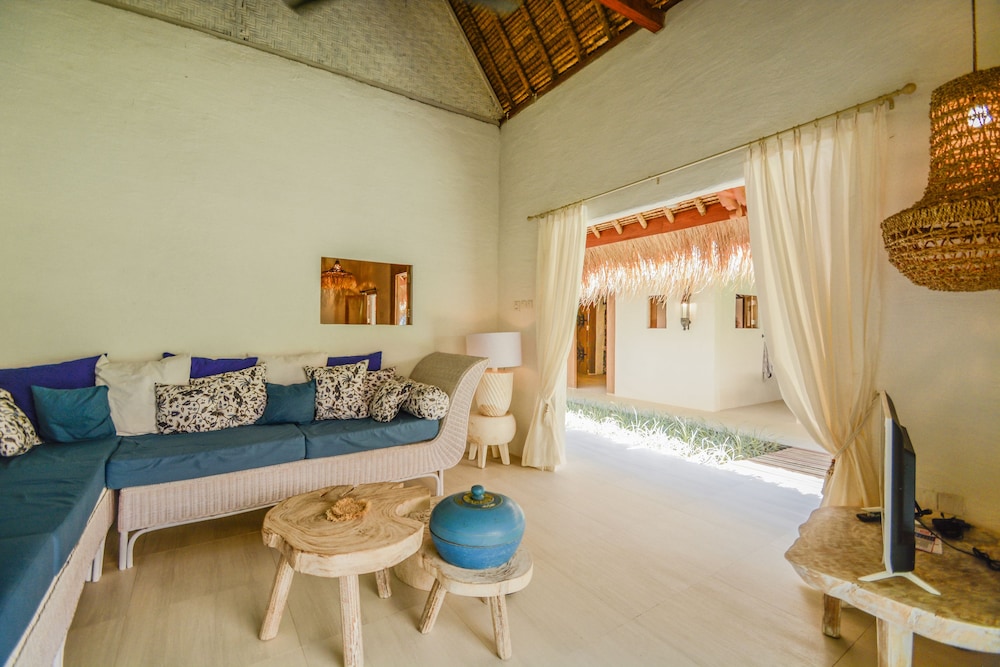 Beach Villas Lombok 60/80