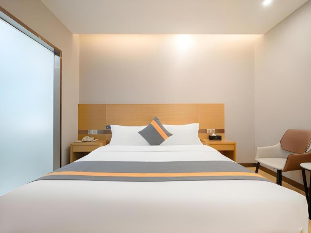 GreenTree Inn Huzhou Zhili Fortune Plaza Wuxing Avenue Express Hotel 17/53