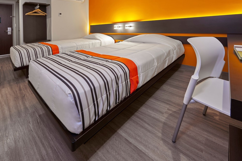 City Express Junior Leon by Marriott Centro de Convenciones 19/35