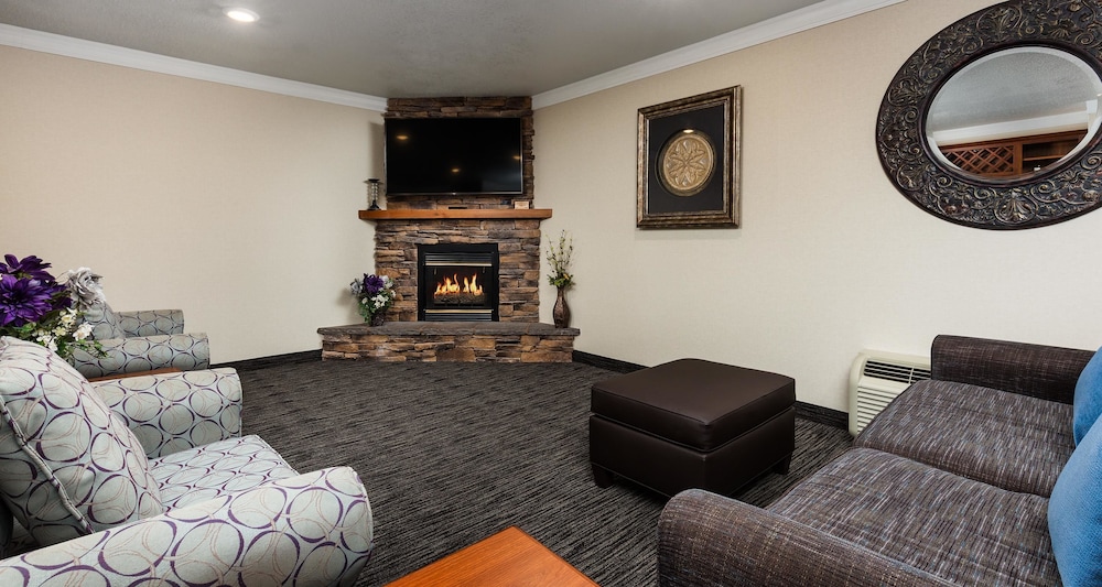 Best Western Plus Landmark Inn 22/38