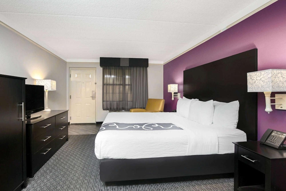 La Quinta Inn Fresno Yosemite 8/43