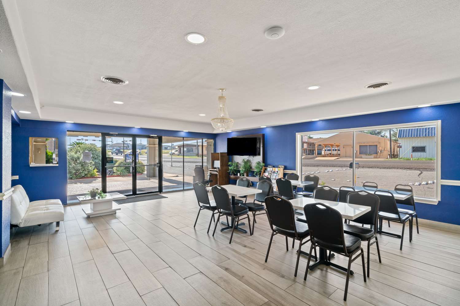 restaurant cafeteria