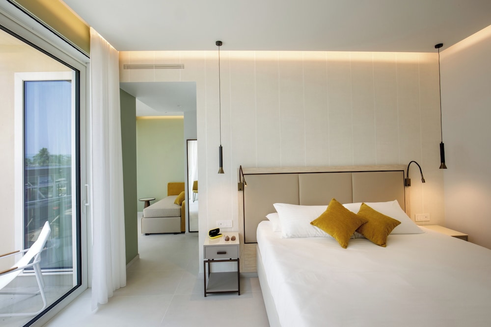 Ambasciatori Suite Hotel 71/110