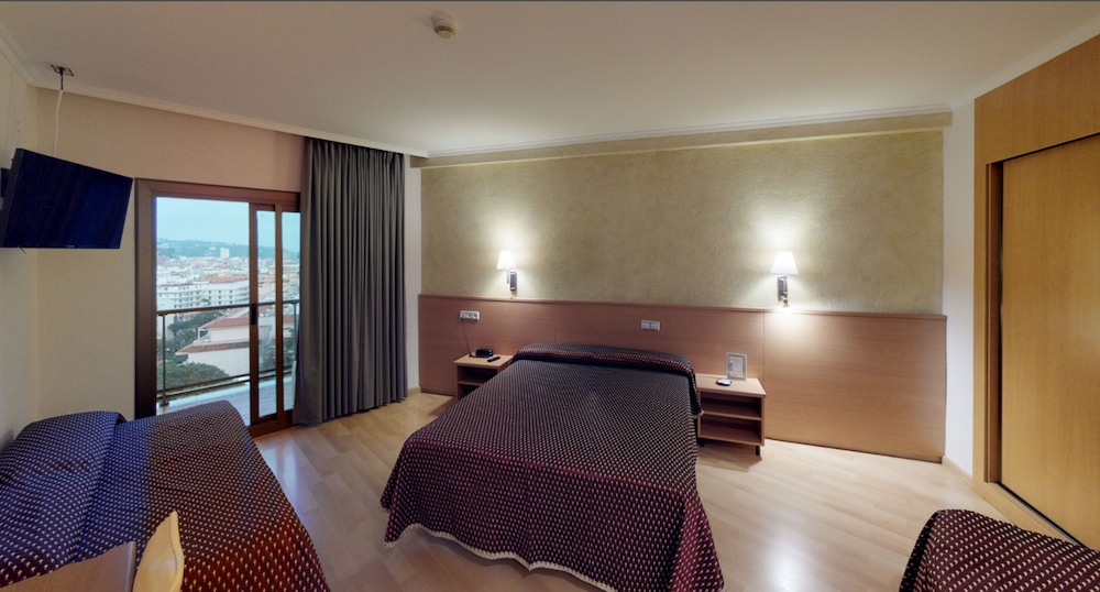 Samba Hotel 27/63