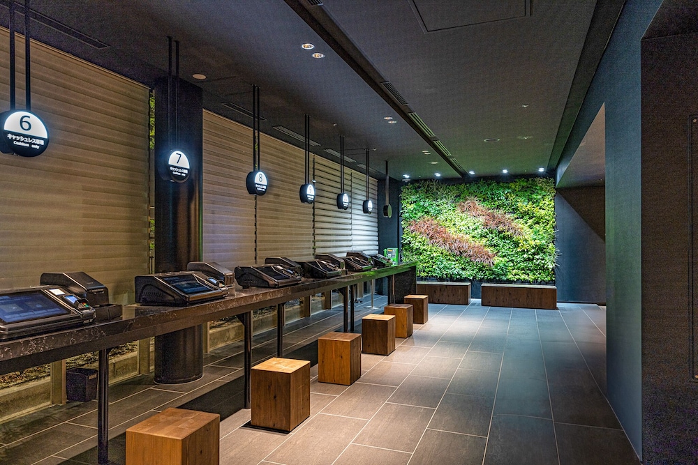 OURS INN HANKYU 32/48