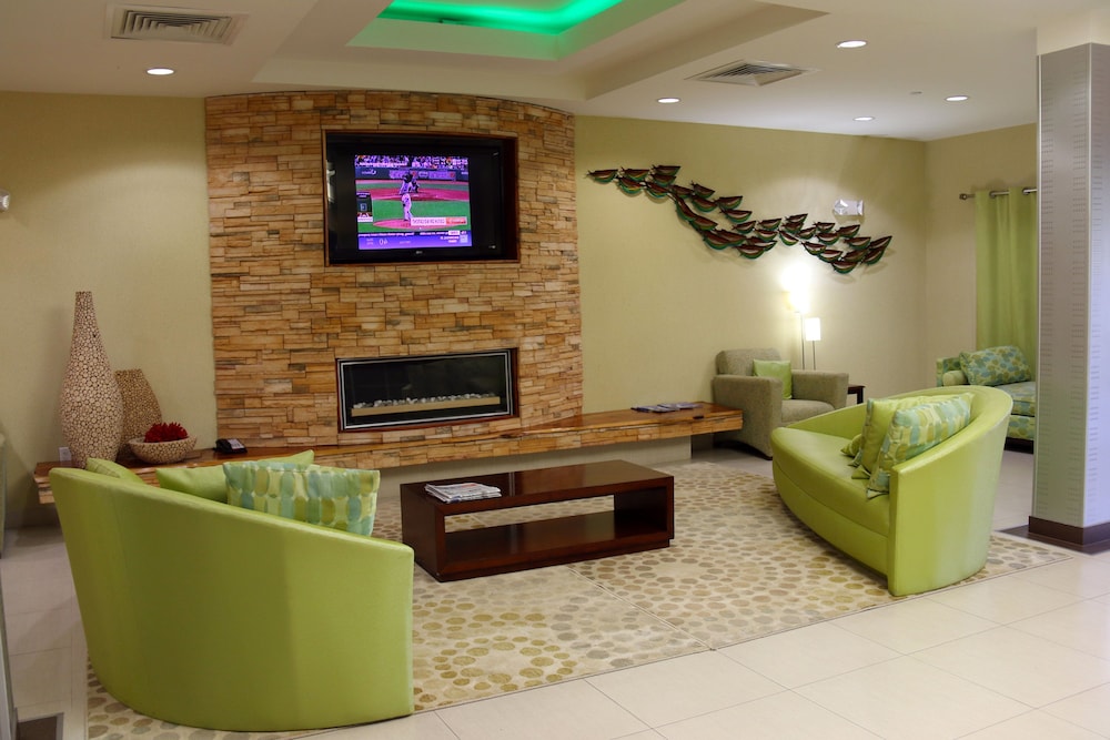 Holiday Inn Express Hotel And Suites Perry 33/48