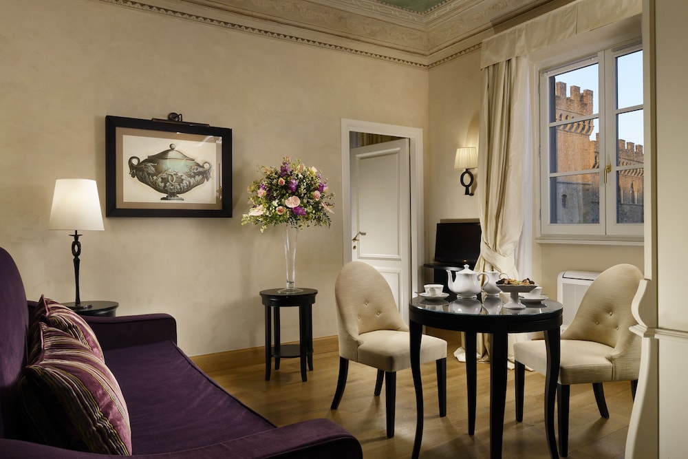 Hotel San Firenze Suites And Spa 49/75