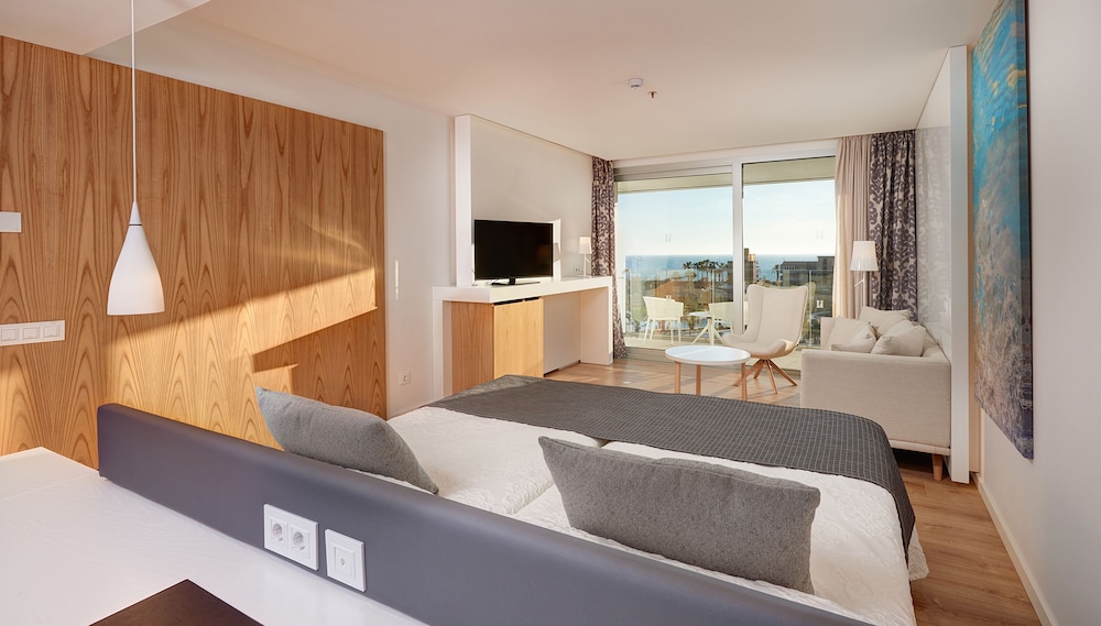 JUNIOR SUITE, POOL VIEW, TERRACE