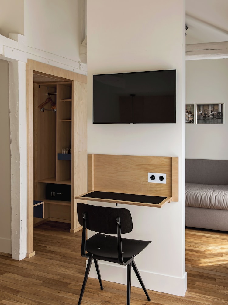 New Hotel Opera 50/57