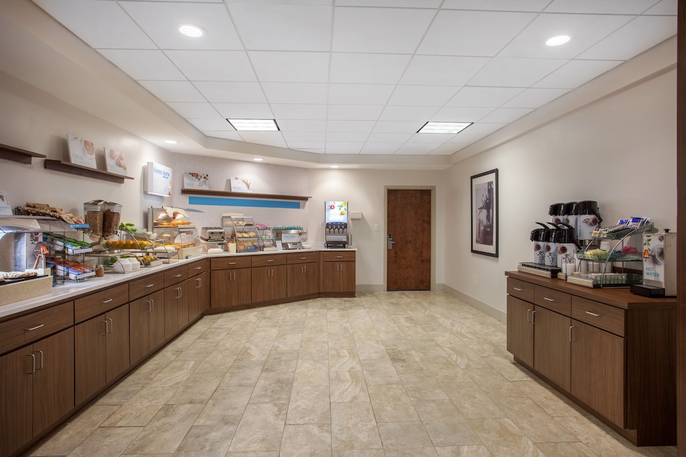 Holiday Inn Express Suites Augusta West Ft Gordon Area 13/69