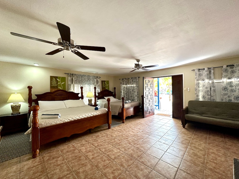 Blue Marlin Beach Resort 15/51
