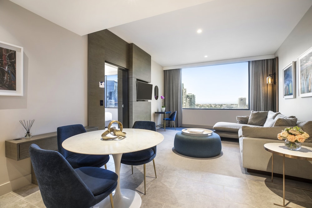 Crowne Plaza Hotel Melbourne 42/72