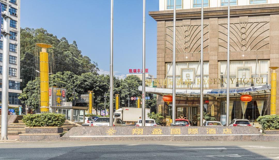 Regency Hotel 5/56
