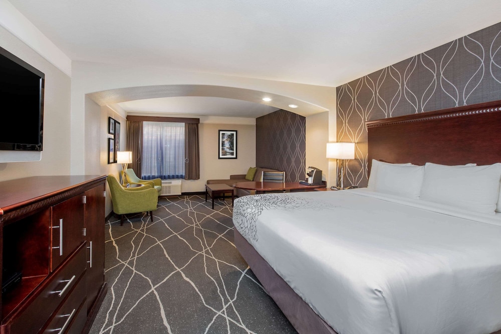 Fairfield Inn & Suites By Marriott Fresno River Park 14/54