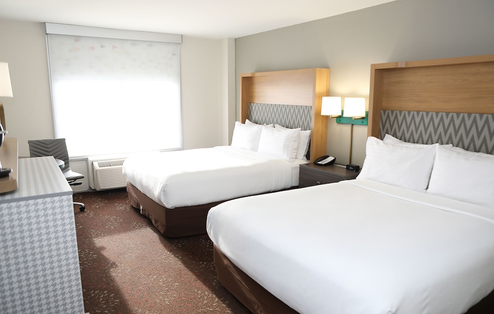 Holiday Inn Chicago O'Hare 28/71