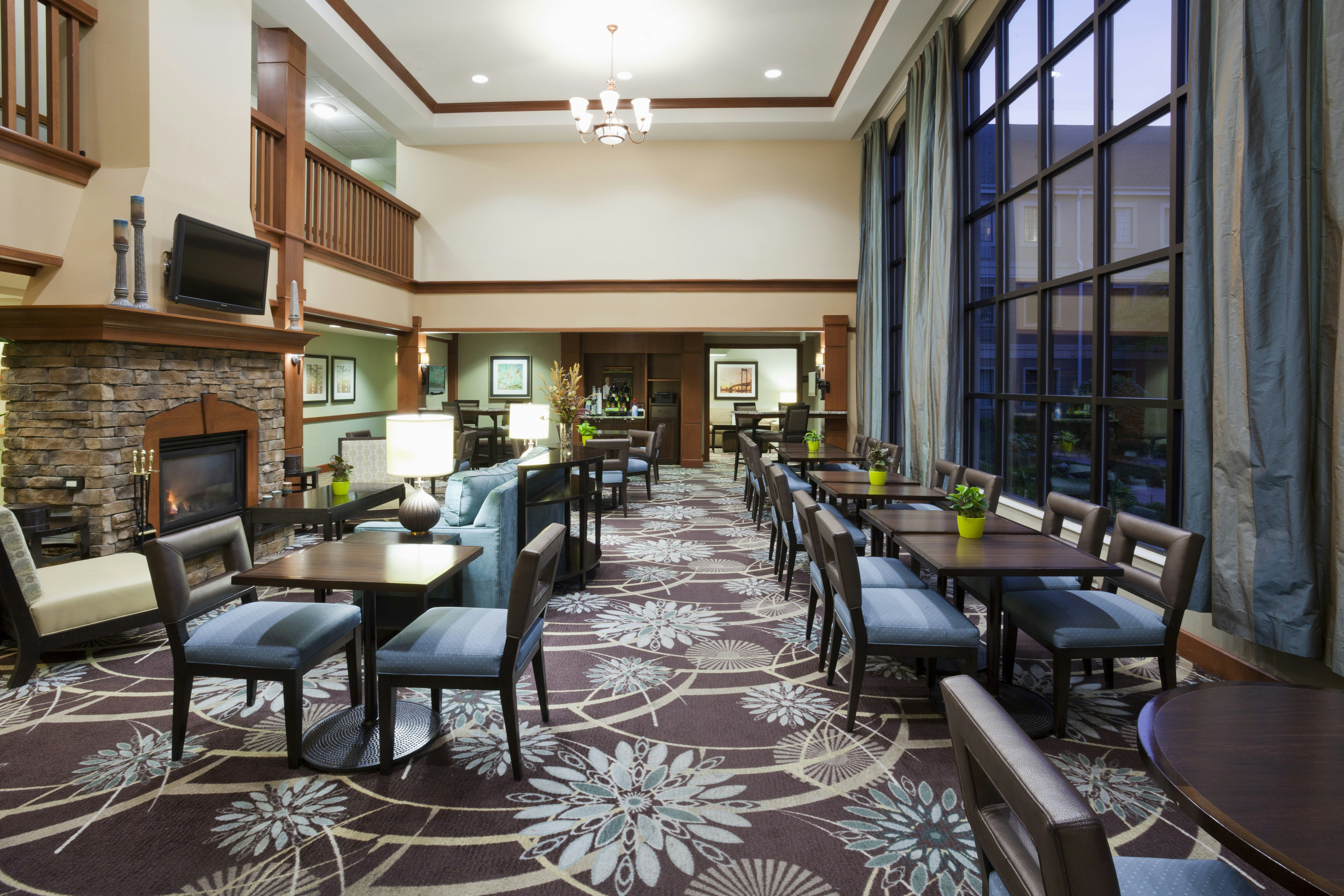 Staybridge Suites Mpls Maple Grove Arbor Lakes 55/62