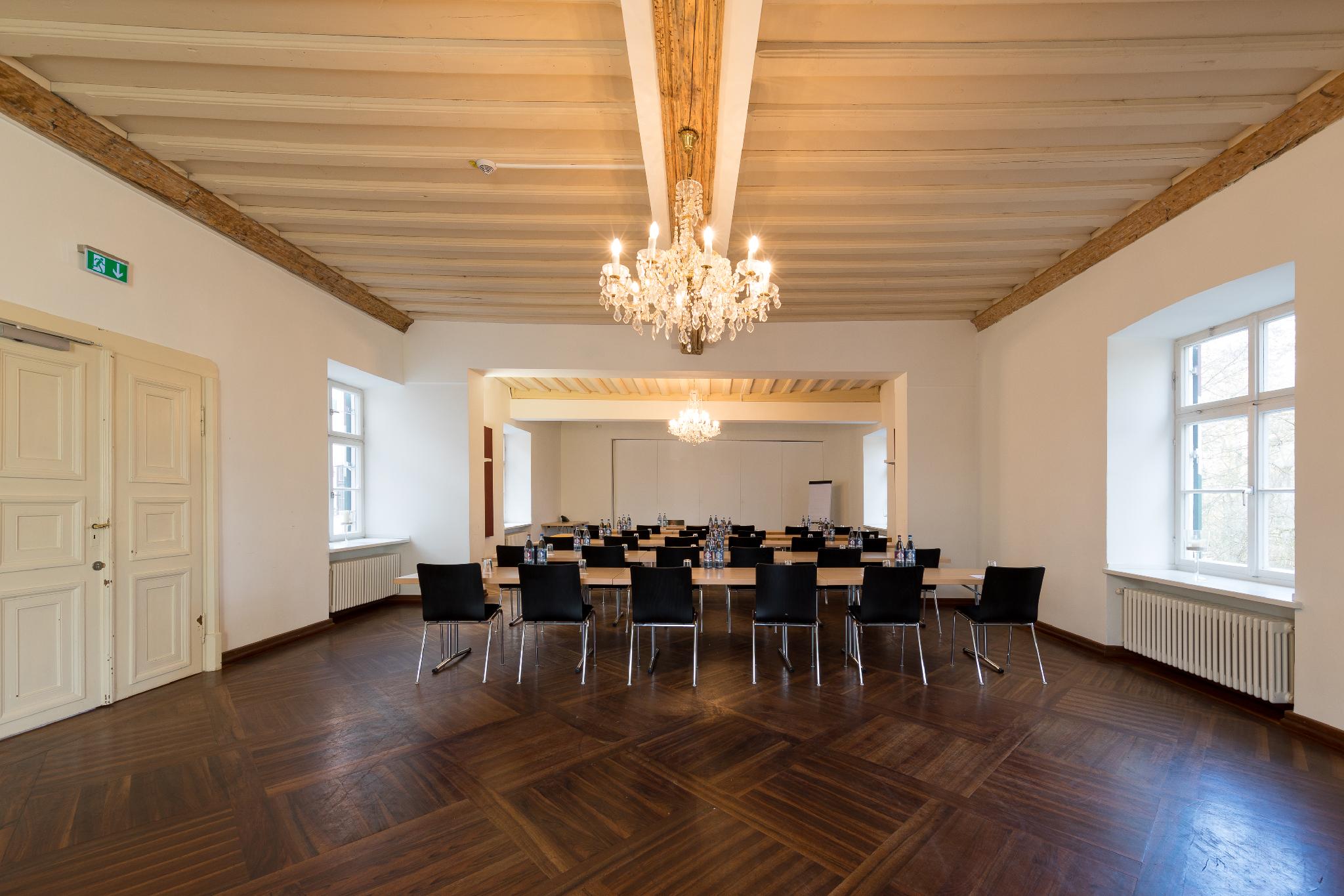Schlossparkhotel Mariakirchen 23/28