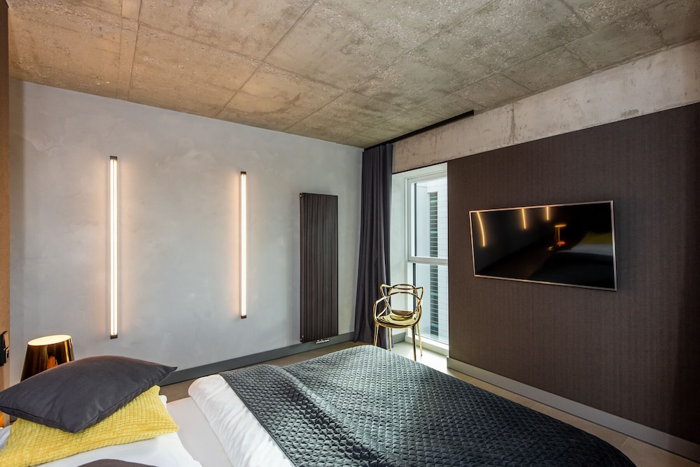 Super-Apartamenty International Fair 18/50