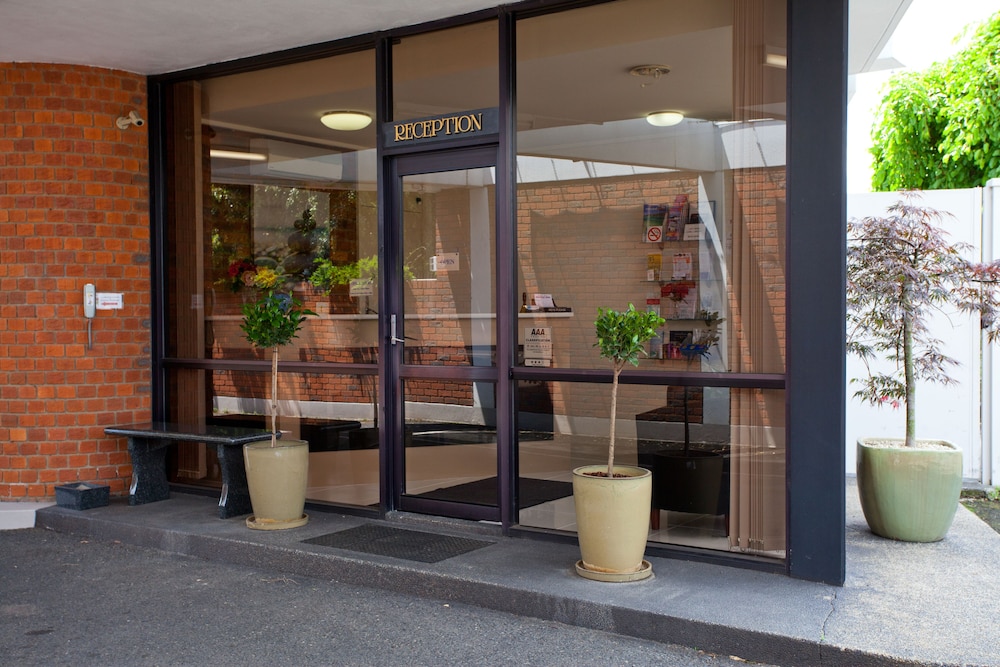 Connells Motel & Serviced Apartments 2/48