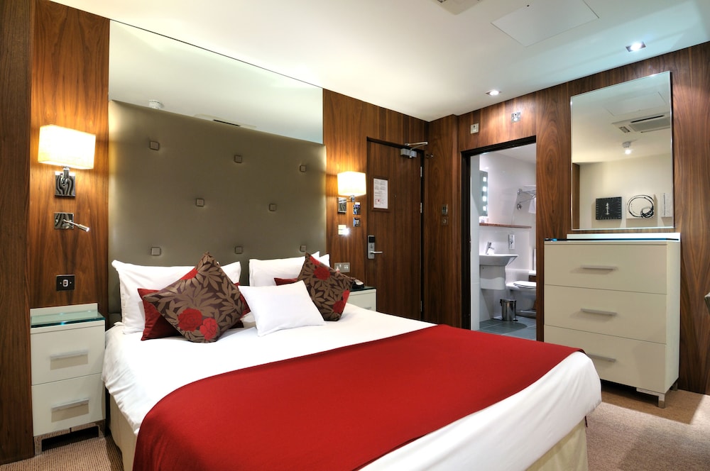 DoubleTree by Hilton London West End 8/71