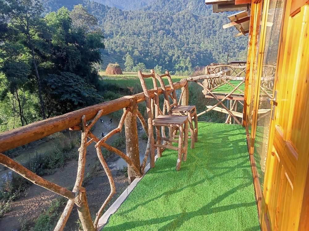 Freedom Homestay 48/50