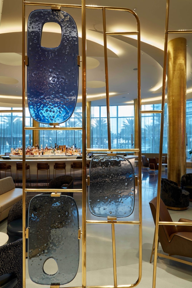 Fontainebleau Miami Beach 16/46