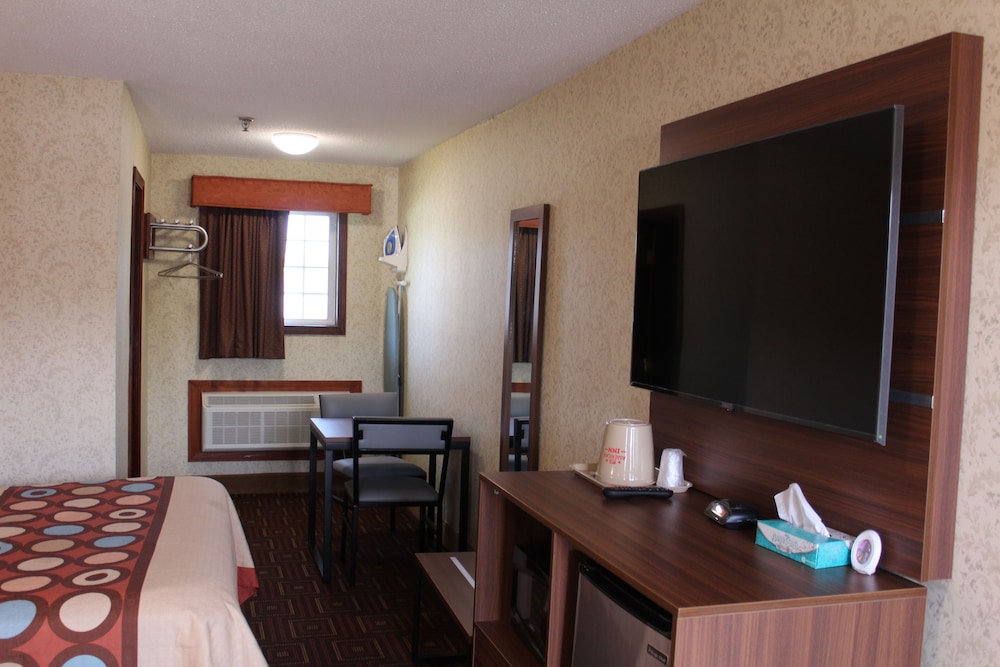American Inn 30/30