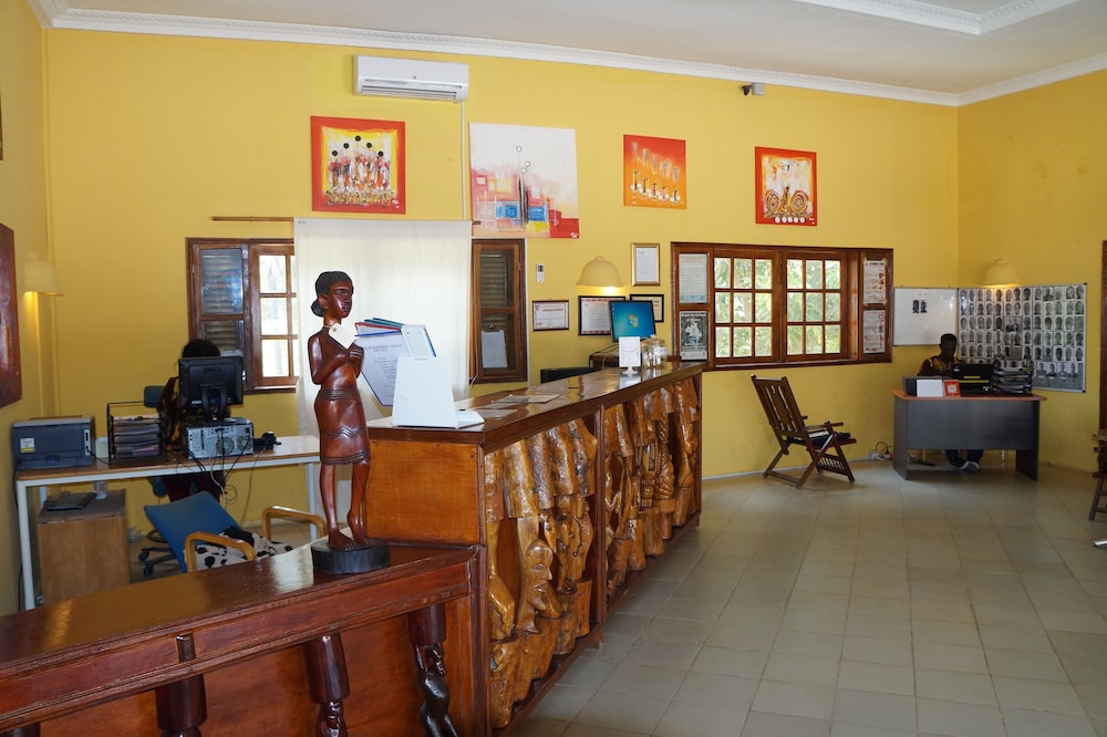 Lobby at Lemon Creek Hotel Resort, SERREKUNDA