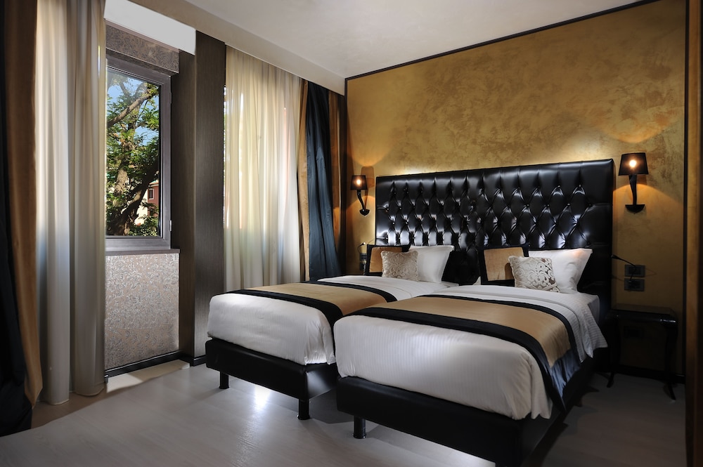 CLASSIC, DOUBLE OR TWIN BED