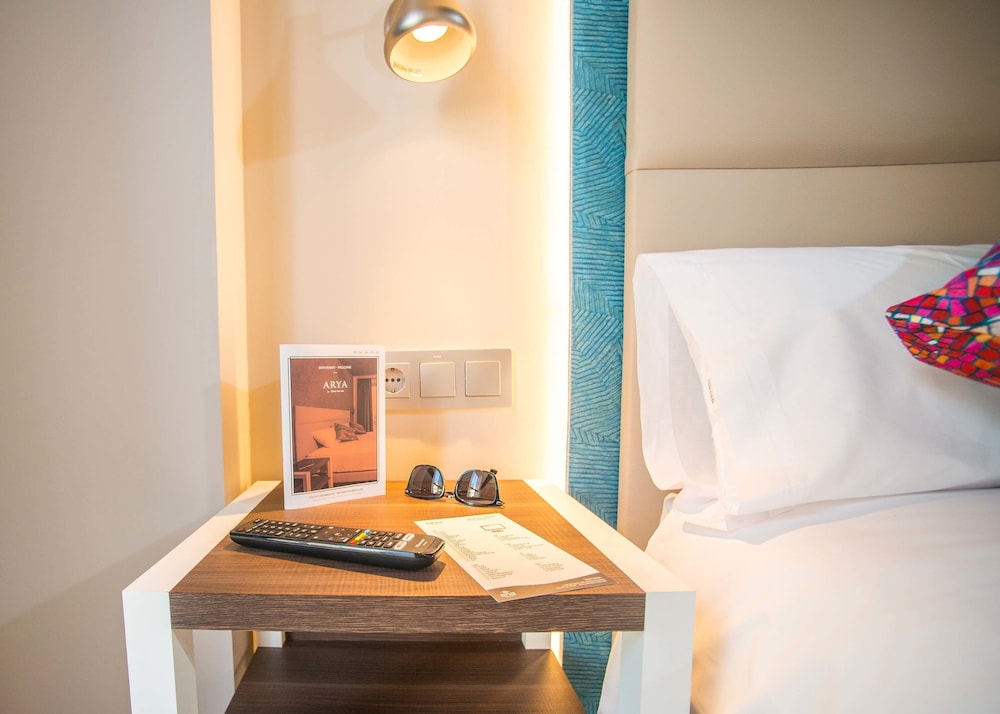 Arya Stadium Hotel 28/68