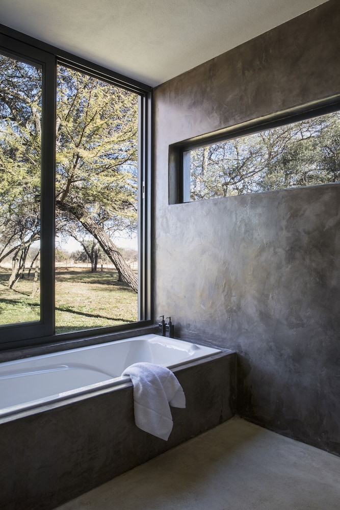 NAKO Safari Lodge 7/40