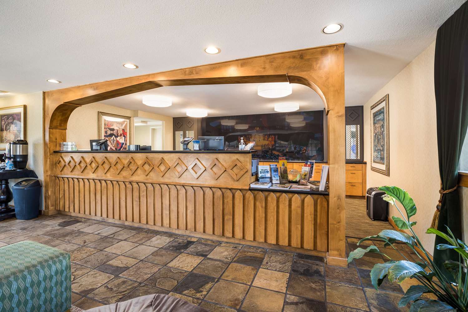 Best Western Windsor Inn 4/30