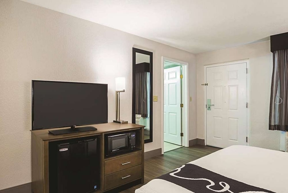 Wingate by Wyndham Galveston Beachfront at Seawall 15/32