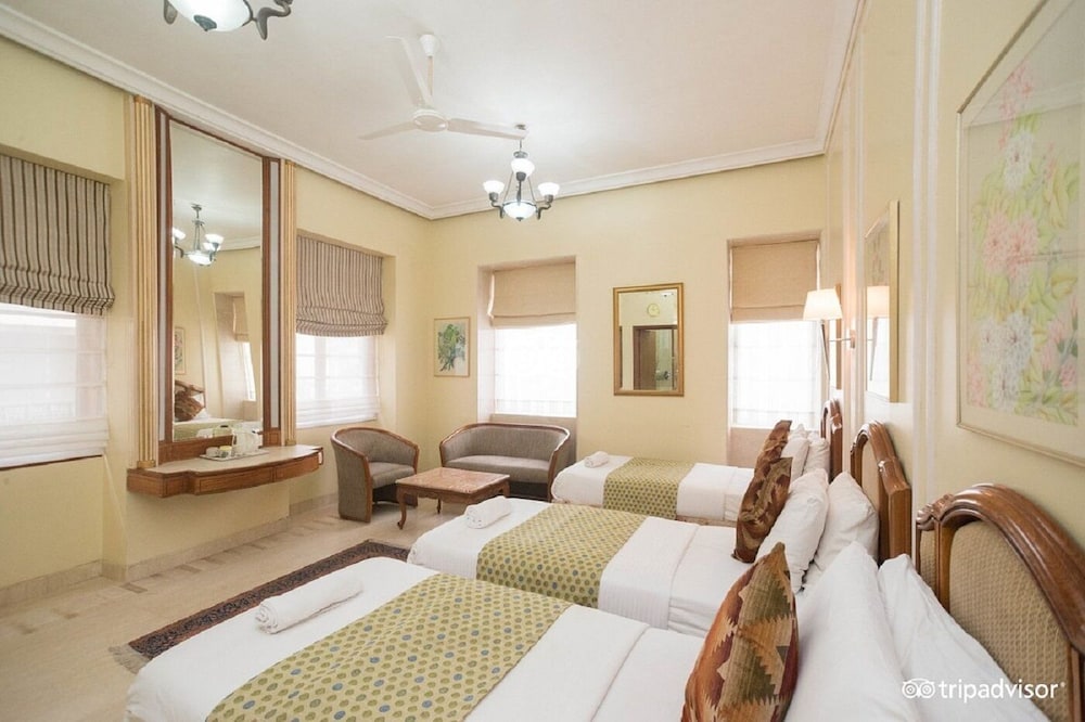 Regent Hotel 28/38