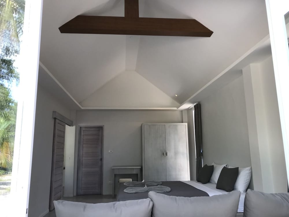 Phalarn Inn Resort 31/57